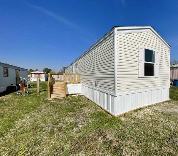 Photo 1 of 2 of home located at 1200 N. 20th St., Lot 69 Morehead City, NC 28557