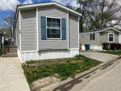 Mobile Home at 220 Pine Justice, IL 60458