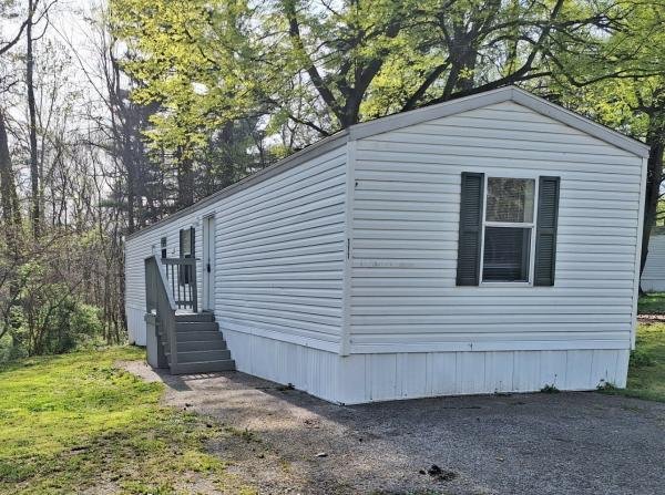 2005 Crystall Valley Mobile Home For Sale