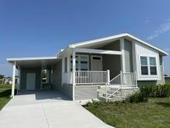 Photo 2 of 20 of home located at 3751 Vine Trail (Site 0013) Ellenton, FL 34222