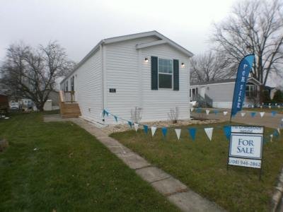 Mobile Home at 82 Robin Road Beecher, IL 60401