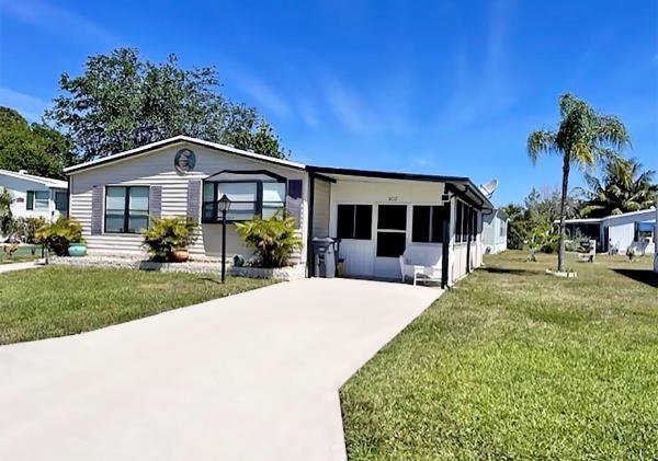 Photo 1 of 2 of home located at 802 Sun Ray Court Boynton Beach, FL 33436