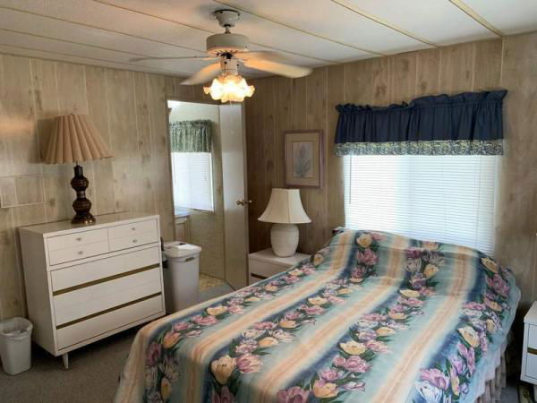 1982 TWIN Manufactured Home