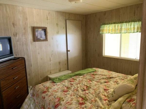 1982 TWIN Manufactured Home