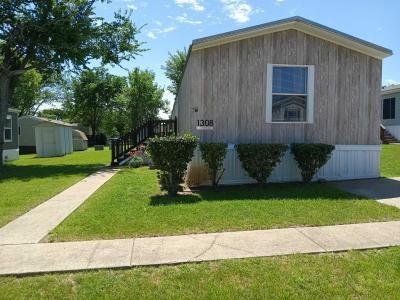 Mobile Home at 1308 Windmill Trl. Desoto, TX 75115