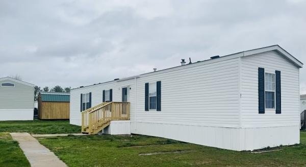 2006 Clayton Mobile Home For Rent