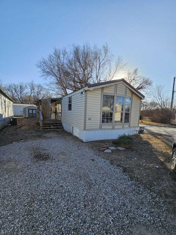 Photo 1 of 2 of home located at 106 Apple Blossom Ln Wellington, KS 67152