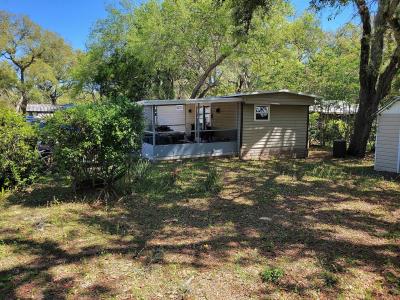 Mobile Home at 315 Oak Dr Pierson, FL 32180