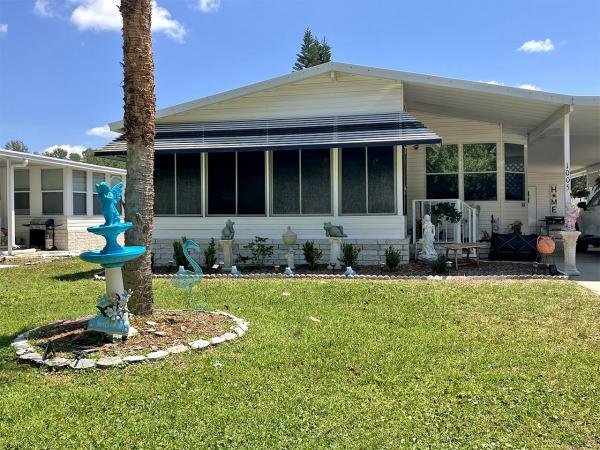 1994 Homes of Merit Mobile Home For Sale