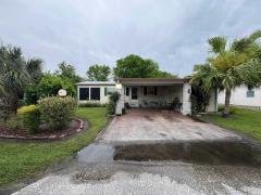 Photo 2 of 21 of home located at 4509 Arlington Park Dr Lakeland, FL 33810