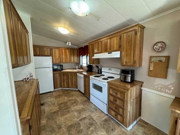 1985 Fleetwood Manufactured Home