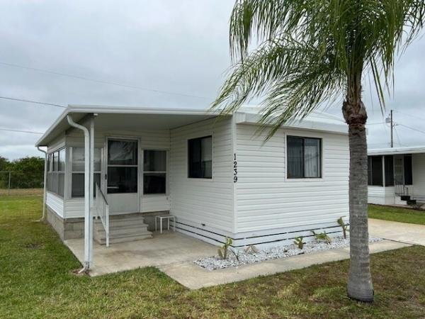 1980 NEWM Mobile Home For Sale