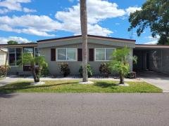 Photo 1 of 28 of home located at 186 N Lake Dr Leesburg, FL 34788