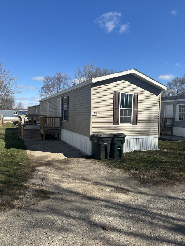 2022 Skyline Mobile Home For Sale or Rent 755 North Tratt Street 39