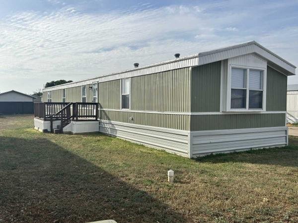 1998 CMH Manufacturing Inc Mobile Home For Rent
