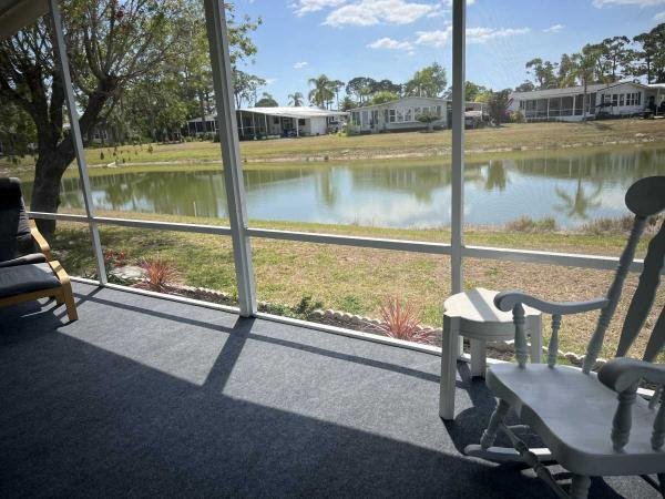 Photo 1 of 2 of home located at 19243 Meadowbrook Ct North Fort Myers, FL 33903