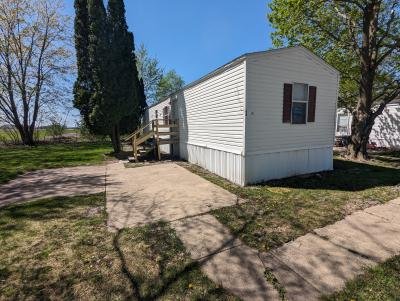 Mobile Home at 93 Country Elms Est. Galesburg, IL 61401