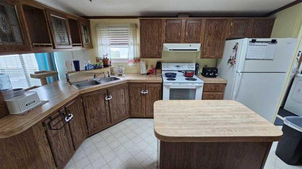 1991 Fleetwood Manufactured Home