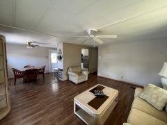 Photo 4 of 19 of home located at 175 Lakeview Dr Leesburg, FL 34788