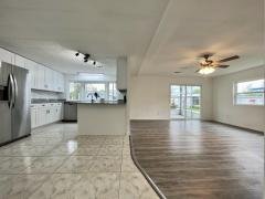 Photo 3 of 8 of home located at 737 Royal Palm Dr. Casselberry, FL 32707