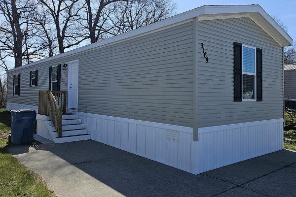 Photo 1 of 2 of home located at 3150 Cochrane Street Lot 544 Muskegon, MI 49444