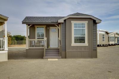 Redman Homes Creekside Manor 3563D Mobile Home Floor Plan