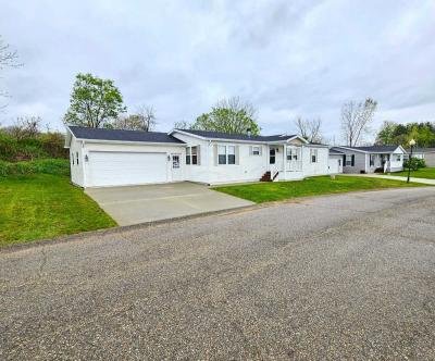 Mobile Home at 1562 Deerpoint Martin, MI 49070
