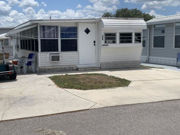 1986 Town & Country Mobile Home