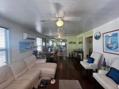 Photo 3 of 19 of home located at 1361 Overseas Hwy Marathon, FL 33050