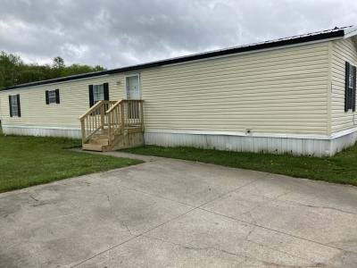 Mobile Home at 857 S Oak Brook Place Warsaw, IN 46580