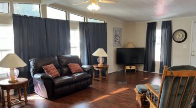 Photo 6 of 8 of home located at 314 Royal Palm Dr Palmetto, FL 34221