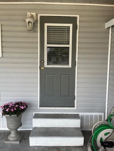 Photo 4 of 31 of home located at 117 Cottonwood Lane Naples, FL 34112