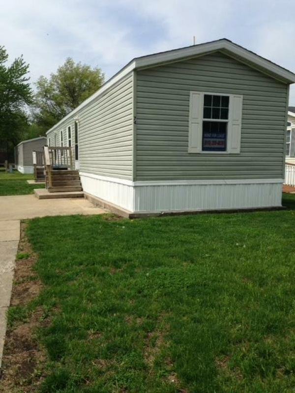 Photo 1 of 2 of home located at 300 East Spencer Site #074 Dwight, IL 60420