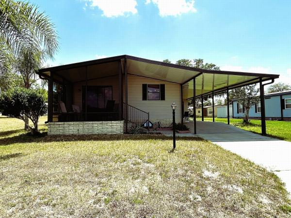 Photo 1 of 2 of home located at 18 El Presidente Blvd Leesburg, FL 34748