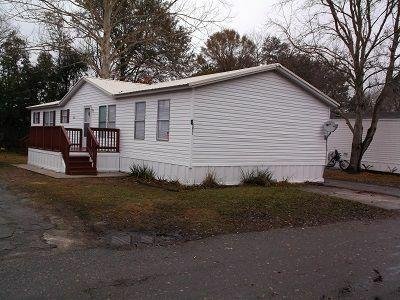 Mobile Home at 9211 Oviedo Rd Lot 110 Jacksonville, FL 32221