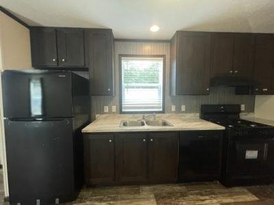Mobile Home at 46 Country Club Blvd Belleville, MI 48111
