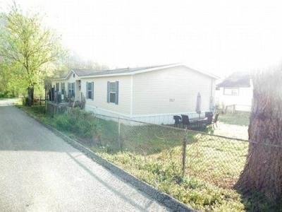 Mobile Home at 27335 2nd Ave Handley, WV 25102