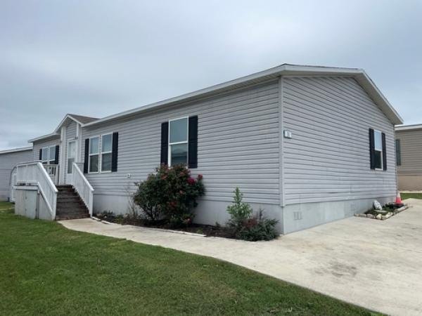 2016 SOLUTION 38SLT28563CH16 Mobile Home For Sale