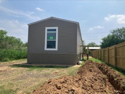 Mobile Home at 1608 Hidalgo St Cotulla, TX 78014