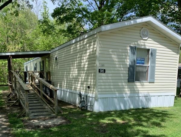 2000 Holly Park Mobile Home For Sale