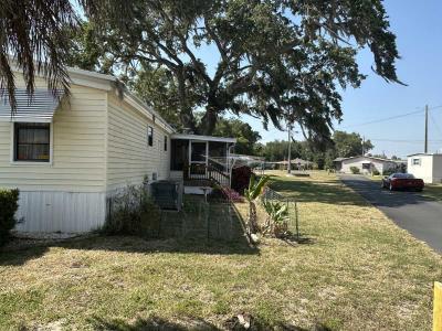 Photo 3 of 20 of home located at 232 Lowe Road Leesburg, FL 34748