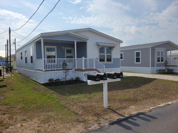 2024 Skyline LE 5006 A (3BD, Cov.Porch) Mobile Home