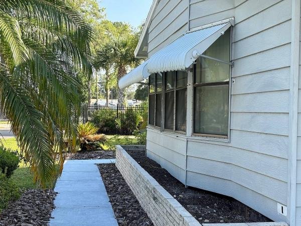 1986 VICT Mobile Home For Sale