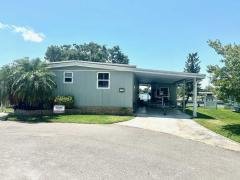 Photo 2 of 23 of home located at 118 Breezy Point Eustis, FL 32726