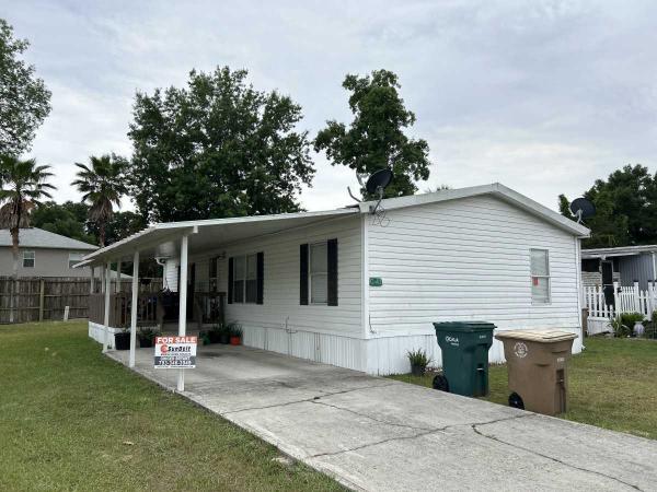 1996 Oakwood Mobile Home