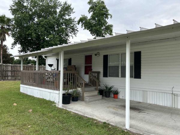 1996 Oakwood Mobile Home