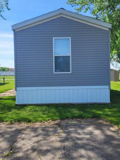 Mobile Home at 415 North Elkhart Street #42 Wakarusa, IN 46573