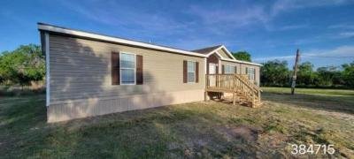 Mobile Home at 302 Ave L Christine, TX 78012