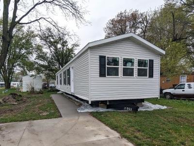 Mobile Home at 135 Loraine Drive Galesburg, IL 61401