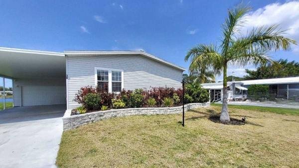 Photo 1 of 2 of home located at 30 North Rd Palmetto, FL 34221